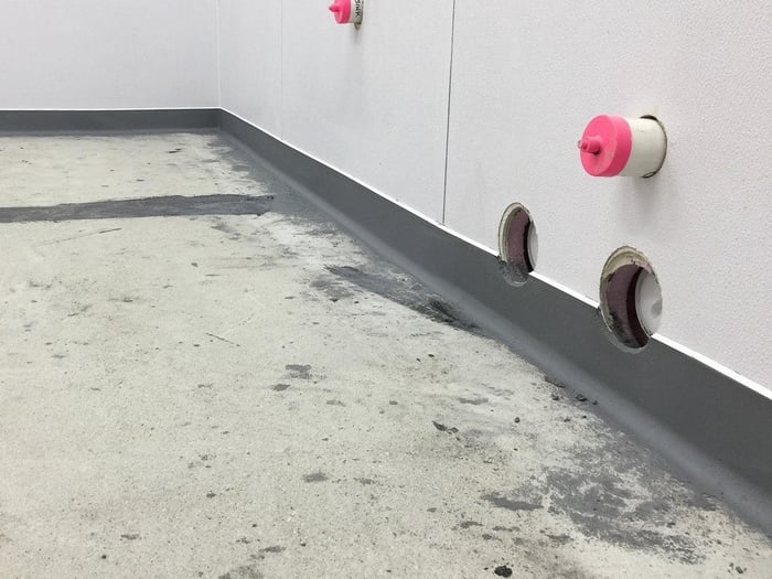 seamless wall to floor
