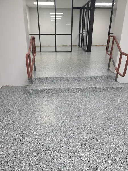 Chip and flake floor (39).min