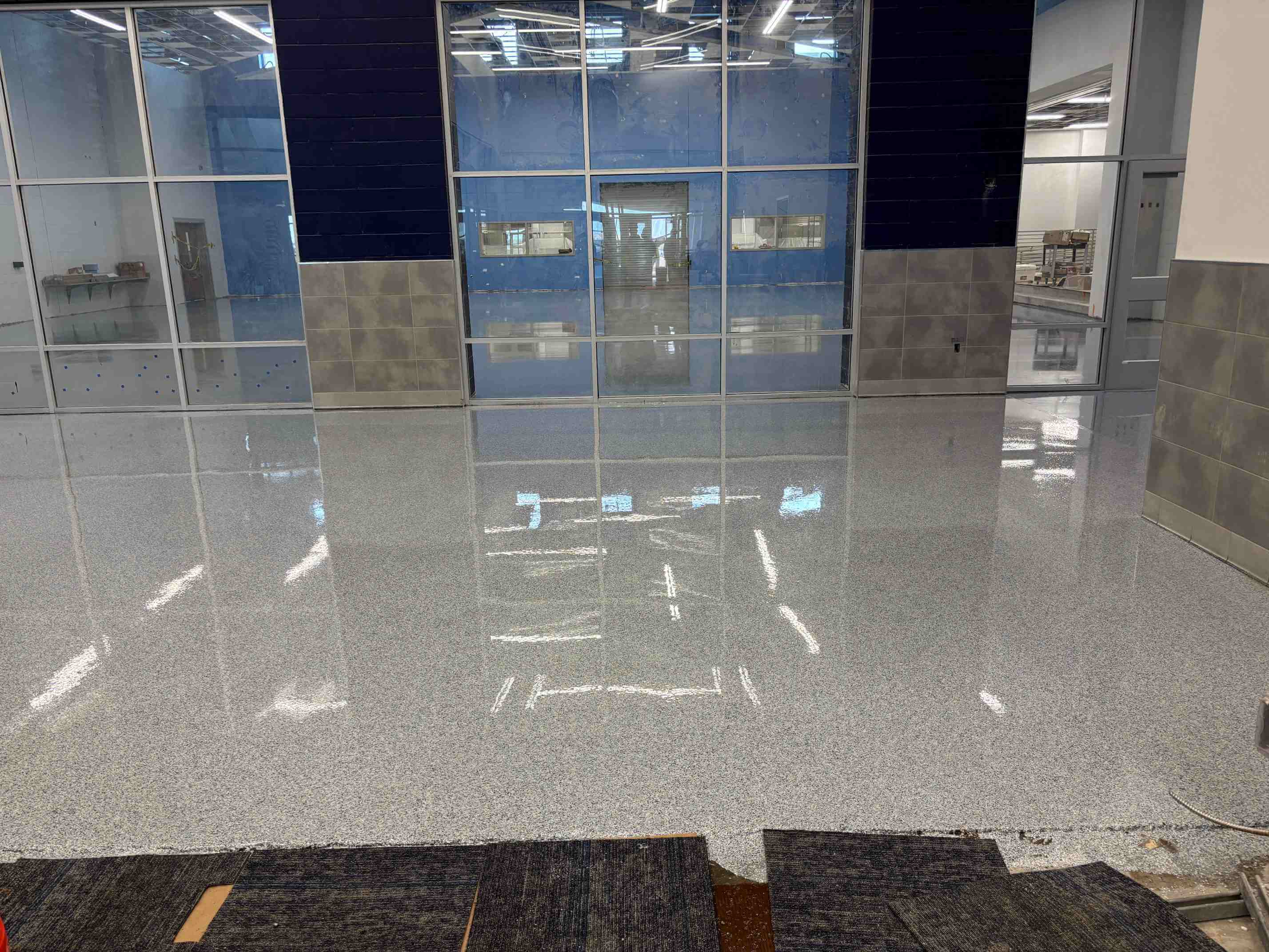 greenwood-isd-gray-flake-floor-glass-classrooms